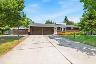 1532 North Rd, Green Bay, WI 54313 - Photo 1