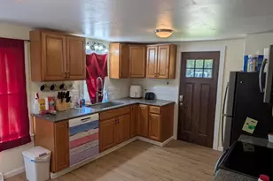 1202 S Andrews St, Shawano, WI 54166 - Photo 9