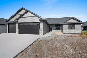 1441 Crossroads Dr, De Pere, WI 54115 - Photo 39