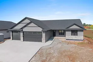1441 Crossroads Dr, De Pere, WI 54115 - Photo 41