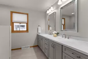 2714 N Elmwood Ct, Appleton, WI 54911 - Photo 15