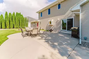 2545 Gaslight Ct, Oshkosh, WI 54904 - Photo 31