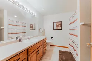 2545 Gaslight Ct, Oshkosh, WI 54904 - Photo 25