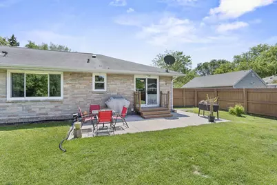 618 E Harding Drive, Appleton, WI 54915 - Photo 5