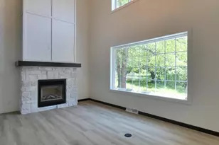 455 Bialozynski Rd, Pulaski, WI 54162 - Photo 11