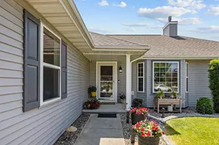 464 Sweetflag Ave, Fond du Lac, WI 54935 - Photo 3