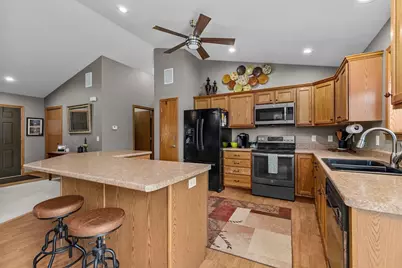 464 Sweetflag Avenue, Fond du Lac, WI 54935 - Photo 15