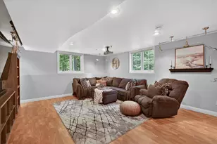 2813 River Forest Hills Dr, Pulaski, WI 54162 - Photo 37