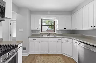 830 Marquette Ave, Green Bay, WI 54304 - Photo 11