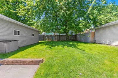 619 Taylor Street, Little Chute, WI 54140 - Photo 5