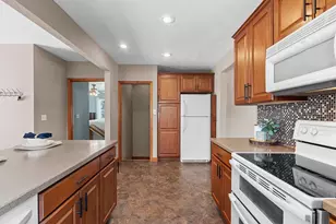 619 Taylor St, Little Chute, WI 54140 - Photo 25