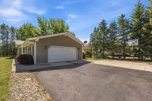 261 Connie Dr, West Bend, WI 53090 - Photo 3