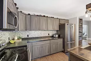 1013 Wyman St, New London, WI 54961 - Photo 7