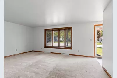 2445 Heather Road, Green Bay, WI 54311 - Photo 13