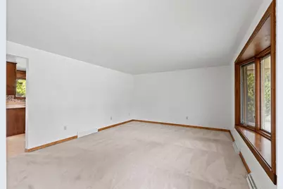 2445 Heather Road, Green Bay, WI 54311 - Photo 7