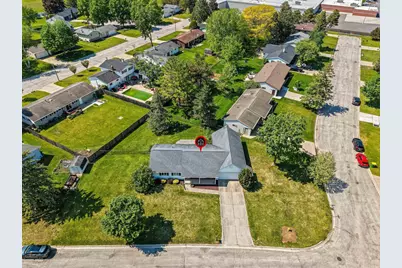 2445 Heather Road, Green Bay, WI 54311 - Photo 3