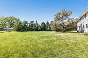 1633 Ponderosa Ave, Green Bay, WI 54313 - Photo 31
