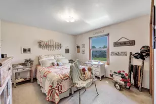 1633 Ponderosa Ave, Green Bay, WI 54313 - Photo 11
