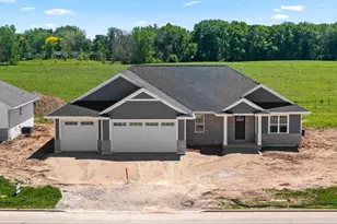 3236 Willow Rd, Green Bay, WI 54311 - Photo 1