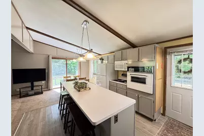E2605 Pine Court, Waupaca, WI 54981 - Photo 3