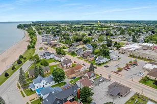 800 4th St, Algoma, WI 54201 - Photo 41
