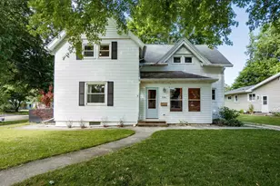 536 Eureka St, Ripon, WI 54971 - Photo 1