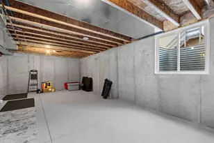 216 4th St, Neenah, WI 54956 - Photo 29