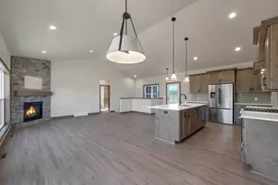 2875 Stelor Dr, Green Bay, WI 54311 - Photo 11