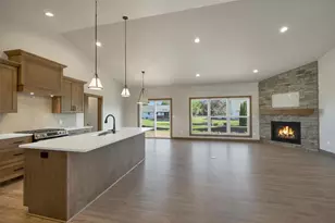 2875 Stelor Dr, Green Bay, WI 54311 - Photo 3