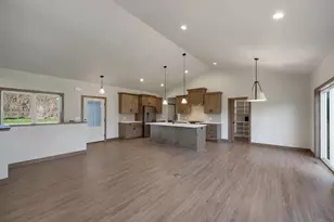 2875 Stelor Dr, Green Bay, WI 54311 - Photo 7