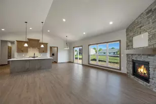 2875 Stelor Dr, Green Bay, WI 54311 - Photo 5