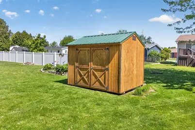 254 Lakeview Court, Hortonville, WI 54944 - Photo 13