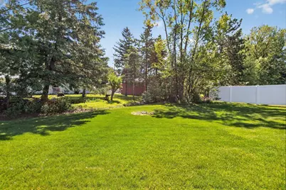 254 Lakeview Court, Hortonville, WI 54944 - Photo 11