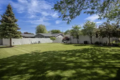 2909 S Summerset Drive, Appleton, WI 54915 - Photo 9