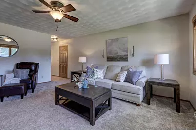 2909 S Summerset Drive, Appleton, WI 54915 - Photo 11