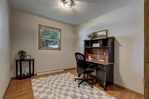 2909 S Summerset Dr, Appleton, WI 54915 - Photo 23
