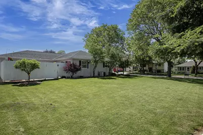 2909 S Summerset Drive, Appleton, WI 54915 - Photo 7
