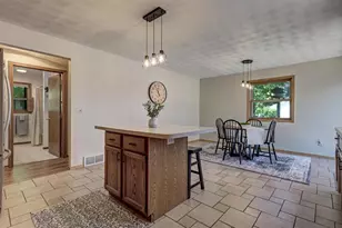 2909 S Summerset Dr, Appleton, WI 54915 - Photo 15