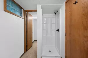 2110 N 8th St, Manitowoc, WI 54220 - Photo 53