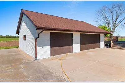 2110 N 8th Street, Manitowoc, WI 54220 - Photo 7
