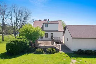 2110 N 8th St, Manitowoc, WI 54220 - Photo 13
