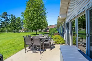 945 Brighton Dr, Menasha, WI 54952 - Photo 59