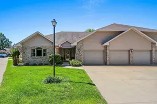 945 Brighton Dr, Menasha, WI 54952 - Photo 75