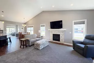 1362 Candlelight Ln, Fond du Lac, WI 54935 - Photo 13