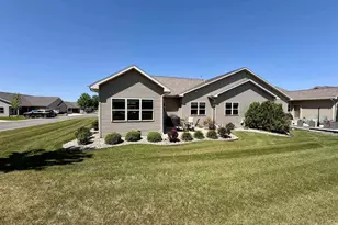 1362 Candlelight Ln, Fond du Lac, WI 54935 - Photo 7