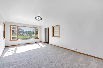 1954 S 9th Street, Manitowoc, WI 54220 - Photo 5