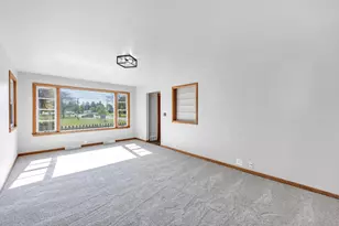 1954 S 9th St, Manitowoc, WI 54220 - Photo 5
