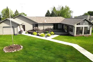 9512 Laura Ln, Winneconne, WI 54986 - Photo 3