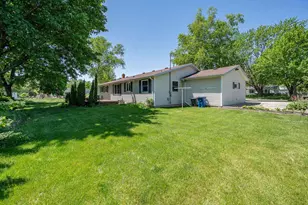 2657 Pioneer Dr, Green Bay, WI 54313 - Photo 43