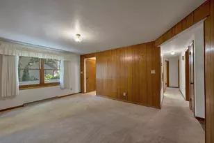 2657 Pioneer Dr, Green Bay, WI 54313 - Photo 3
